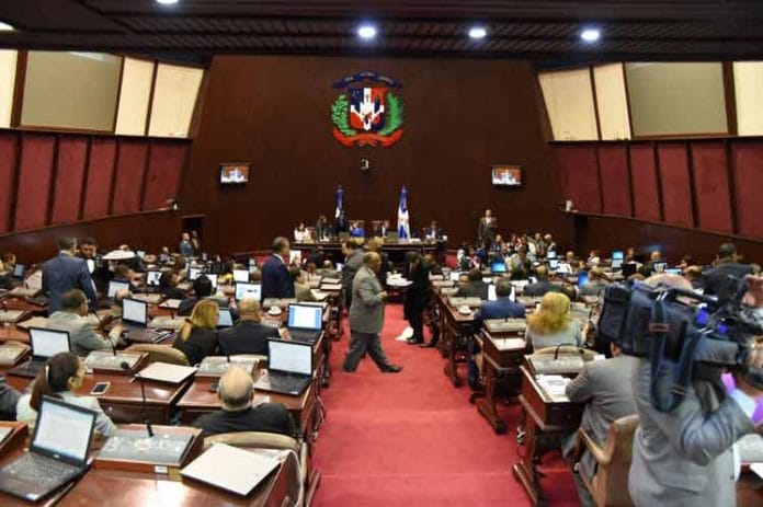 Revisión a votaciones Ley 1-24: PLD y FP respaldaron su aprobación