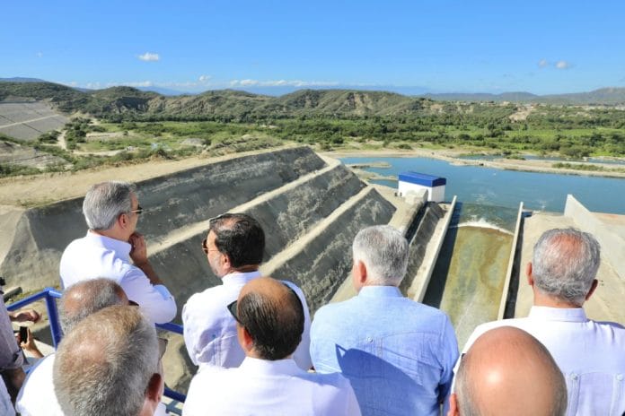 Abinader inaugura embalse de la presa Montegrande para garantizar agua a la Región Sur