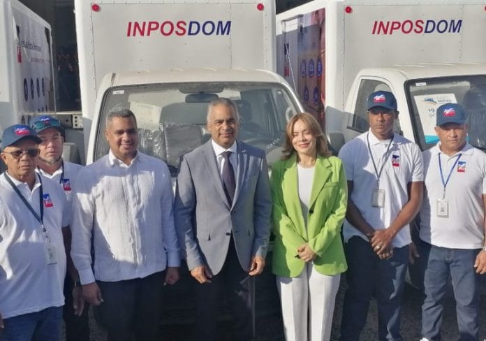 INPOSDOM recibe donaciones de nueve camiones y 68 balanzas digitales