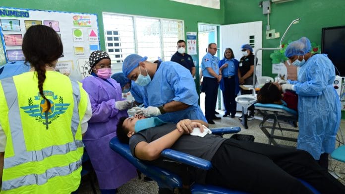 Operativo cívico de salud: CESAC brinda atención médica integral en Valiente, Boca Chica