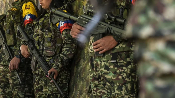 Colombia y disidencia FARC extienden cese al fuego y perfilan agenda al terminar ciclo de diálogo
