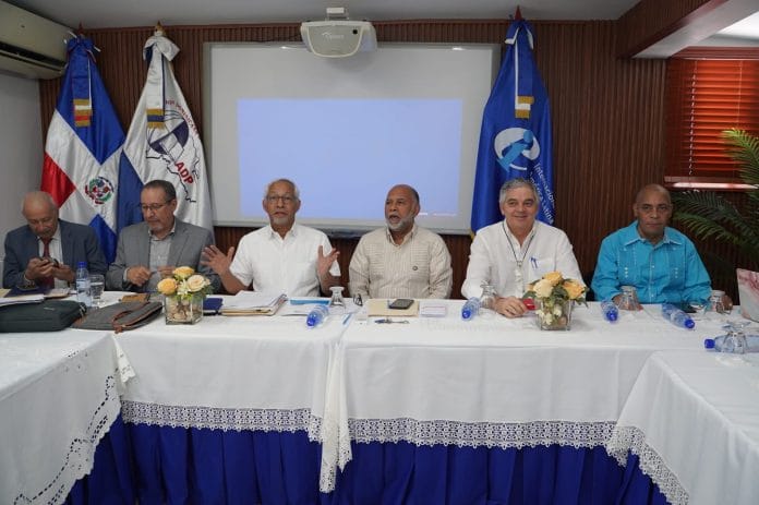 Ministro de educación y Comité Ejecutivo Nacional de la ADP se reúne