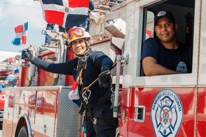 Seguro de vida para bomberos dominicanos será de hasta RD$ 1 millón