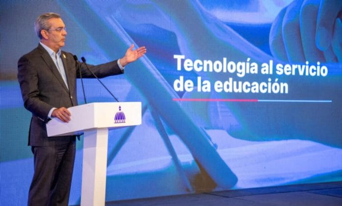 Preaentan tecnologías aplicadas en educación básica para avanzar en ciencias, matemáticas y artes