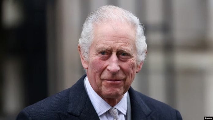 El príncipe Harry habló con su padre Carlos III y viajará a Inglaterra