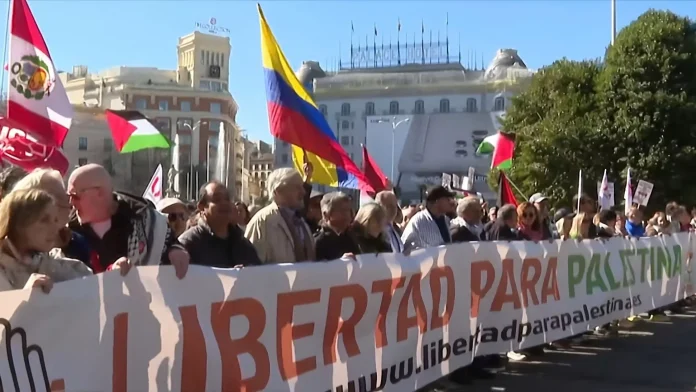 Madrid sale a la calle para manifestarse a favor de Palestina