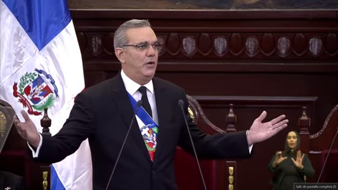 Abinader: “Hemos subido los salarios mínimos en más de un 40%, el mayor aumento de la historia”