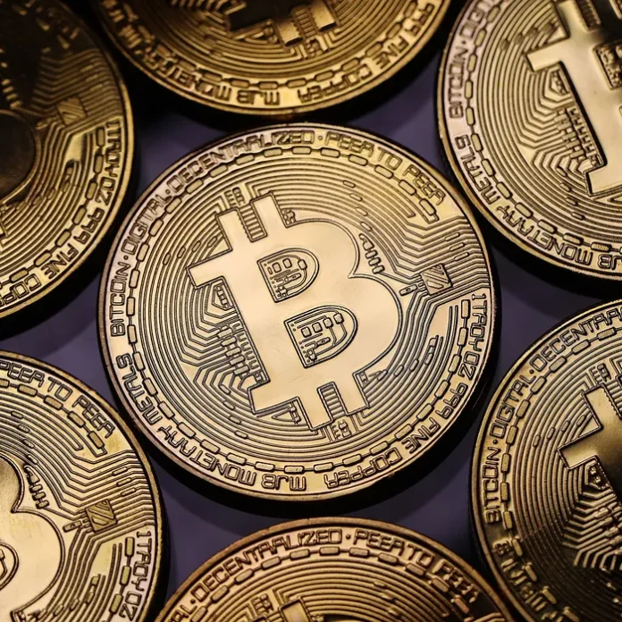 Bitcoin lucha por mantenerse arriba de los 51.000 USD