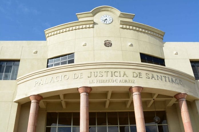 Arrestan líder de estructura piramidal que estafó decenas de personas en Santiago