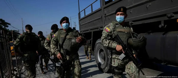 Ordenan investigar denuncias de torturas en cárceles de Ecuador