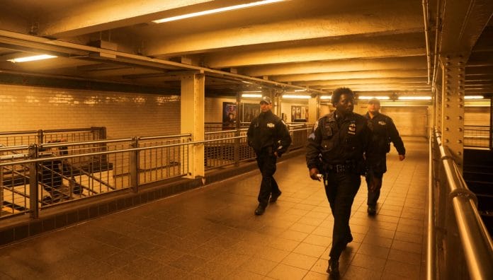 1 muerto y varios heridos tras tiroteo en estación de metro del Bronx, NY
