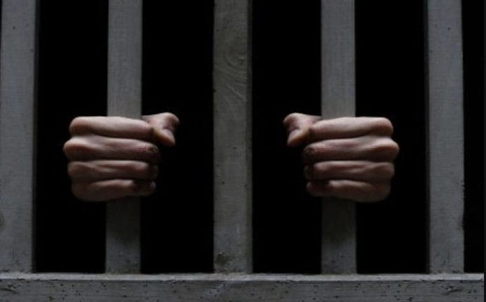 Tres meses de prisión para acusado de violar y matar hijastra en Barahona