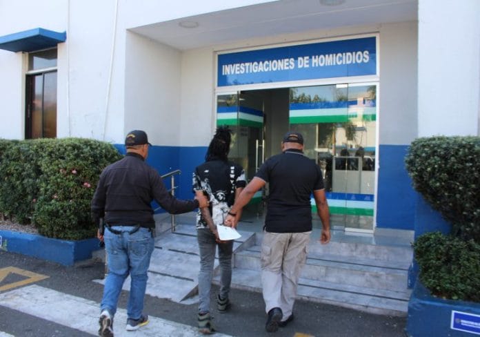 Se entrega presunto delincuente escapó de persecución policial en Guachupita