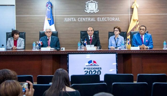 Pleno de la JCE anuncia Abinader pospuso su alocución