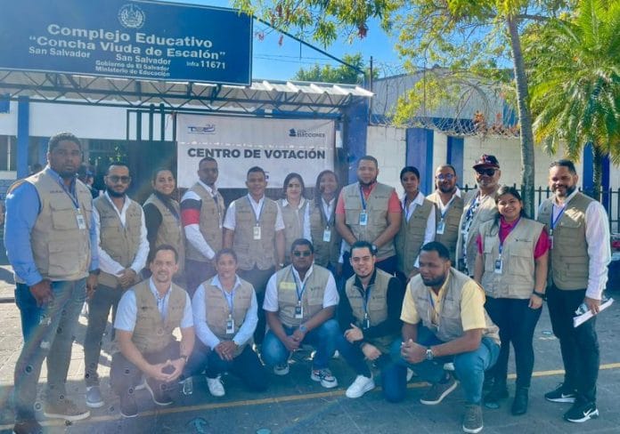 Dominicanos participan en Misión de Observación Electoral en El Salvador