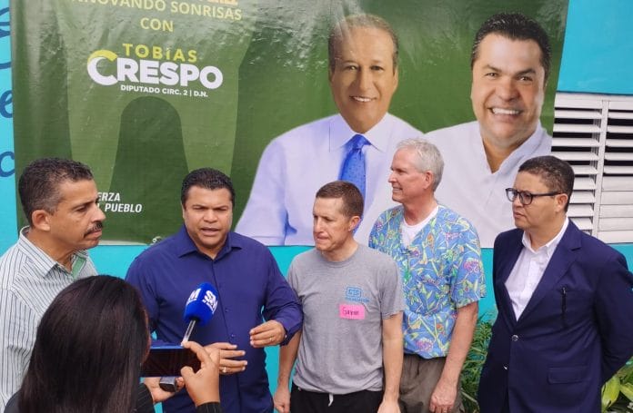 Diputado Tobías Crespo beneficia a más de 1,500 personas en operativos odontologicos