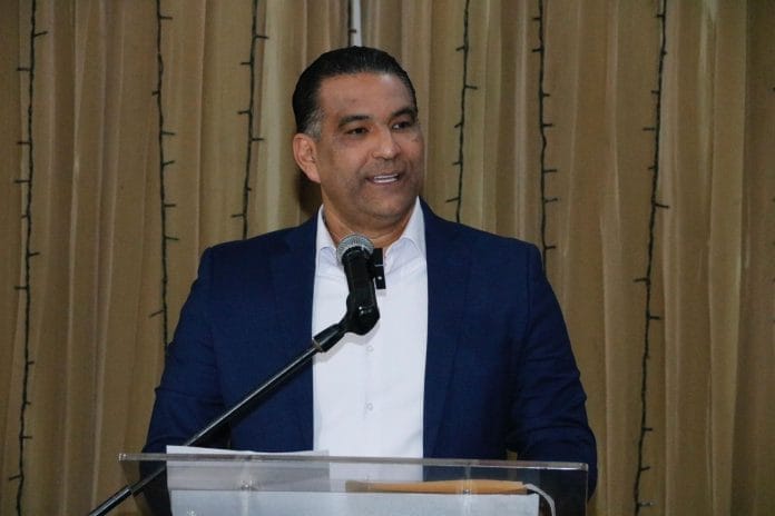 Luis Alberto promete creación de Consejo Interreligioso Municipal en SDE