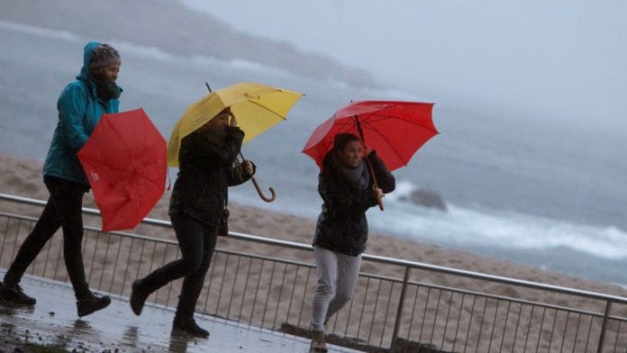 Llega a España la borrasca Karlotta con rachas de viento propias de un huracán