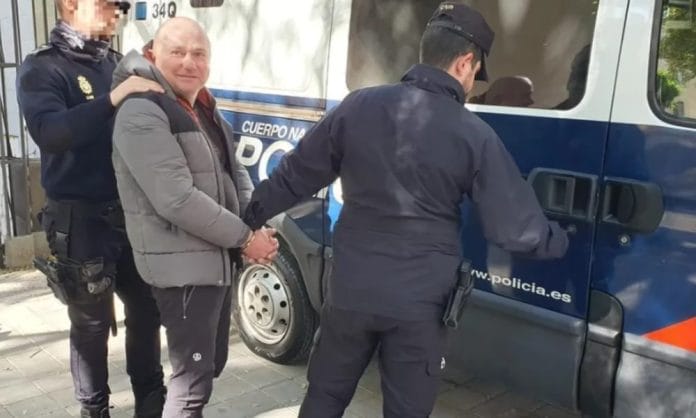 Hombre simula infartos para no pagar las comidas en España