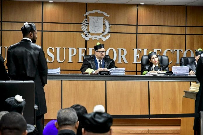 Declaran inadmisible demanda de ejecución sentencia contra FP y JCE