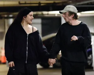ho4142 rosal a y jeremy allen white