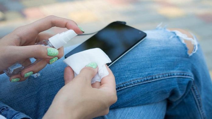 Hábitos que están dañando la pantalla de tu celular