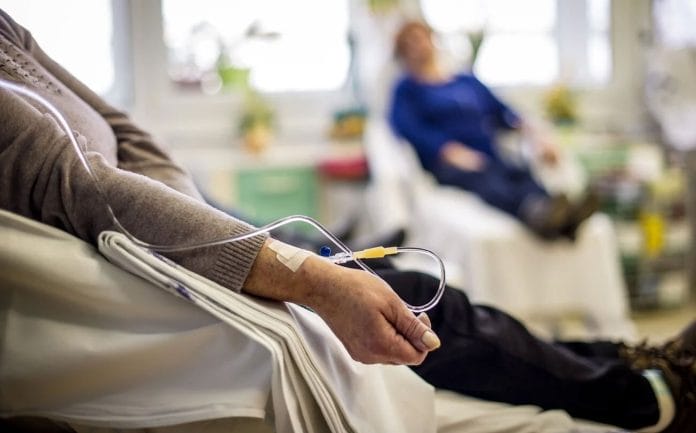 La OMS alertó que los casos de cáncer aumentarán 77% para 2050