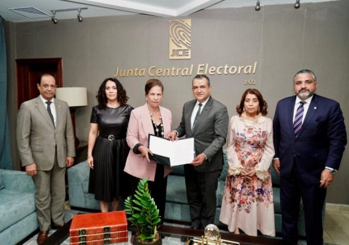 Partidos políticos presentan Pliego de Garantías Electorales para asegurar transparencia en elecciones de mayo 2024