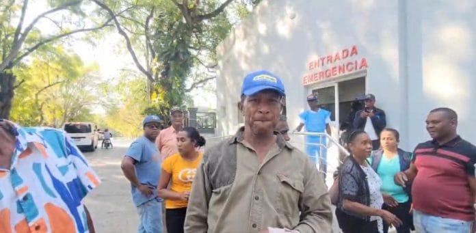 Alcalde pedáneo hiere a machetazos uno de tres haitianos en intento de atraco