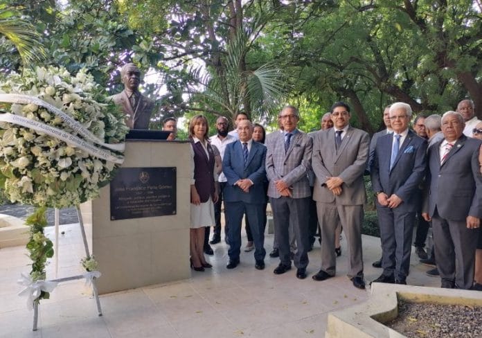 UASD conmemora 87 aniversario del natalicio de José Francisco Peña Gómez