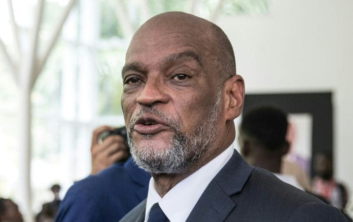 Nacionales haitianos piden a Ariel Henry abandonar Haití