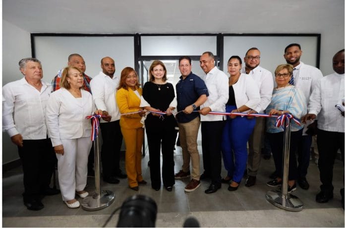 Raquel Peña y Carlos Bonilla entregan segunda fase del Hospital Antonio Musa en SPM