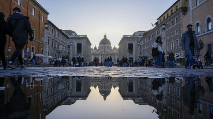 Italia bajo alerta de terrorismo en SS; intensifica vigilancia en el Vaticano