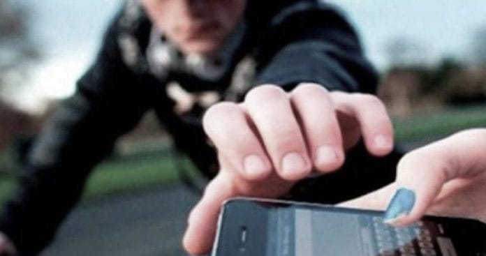 Capturan a 6 presuntos arrebatadores de celulares en el DN