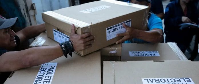 El Salvador celebra elecciones municipales, oficialismo espera triunfo