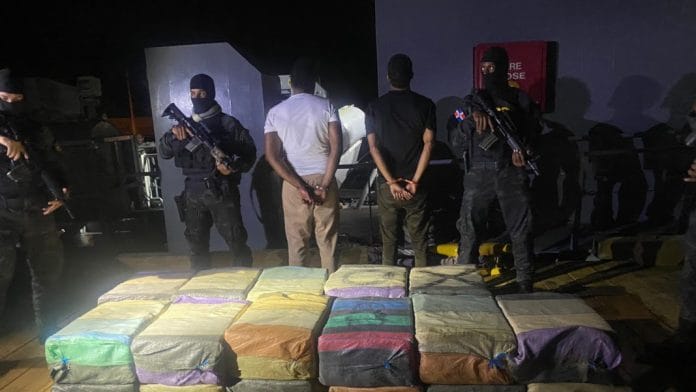 ¡Otro más! DNCD Ocupa cargamento de cocaína en Peravia; apresan dos dominicanos
