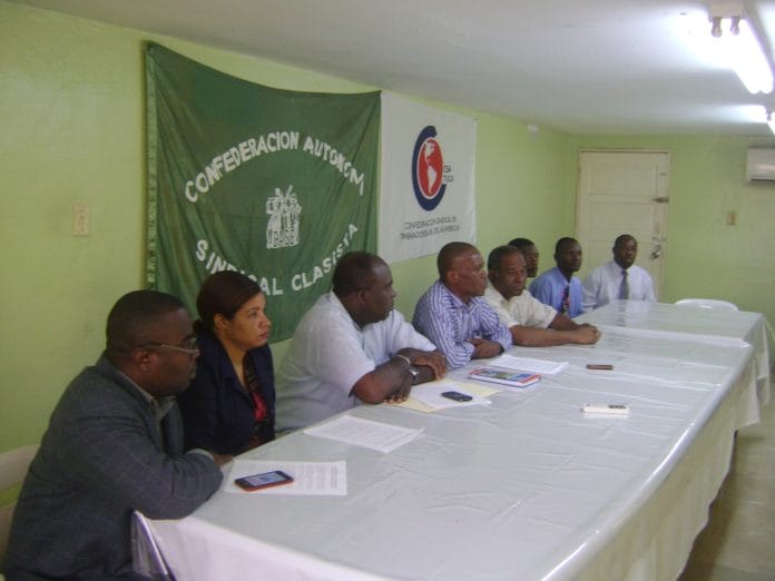 MENAMIRD preocupada por la disposición de la DGM de suspender la entrega de documentos a trabajadores haitianos