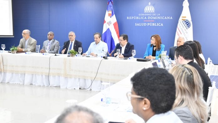 Ministro de Salud: reforma sector salud persigue eficientar servicios en beneficio de la población