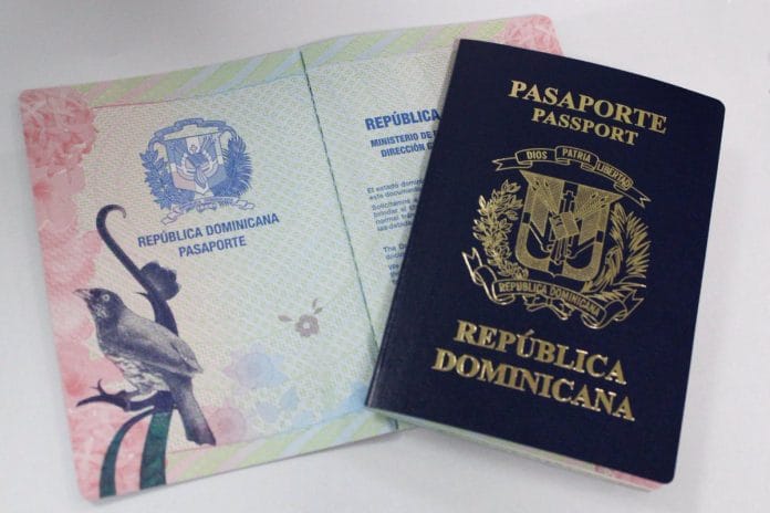 Pasaportes emitió 300 mil libretas de viaje por encima de otros años