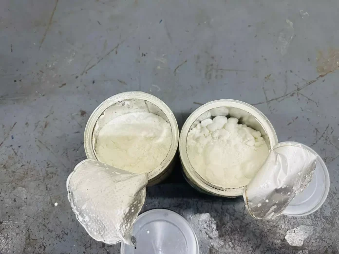DNCD frustra envío de cocaína a EEUU en latas de leche y pieza de vehículo
