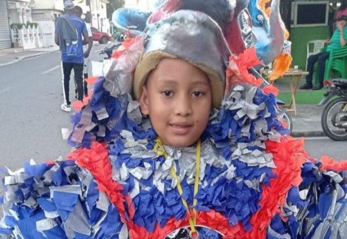 ¡Otra víctima mortal! Fallece niño de ocho años por quemaduras en Carnaval de Salcedo