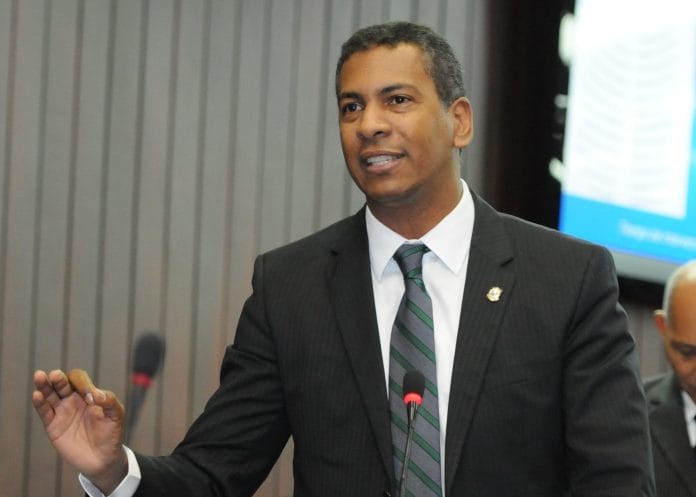 Candidato a senador Demóstenes Martínez confirma su participación en debates electorales