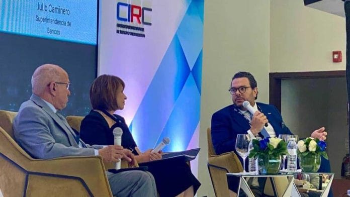 Mercado de valores dominicano avanza diálogo para reglamento de ciberseguridad