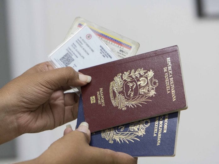 Colombia exigirá pasaporte a venezolanos