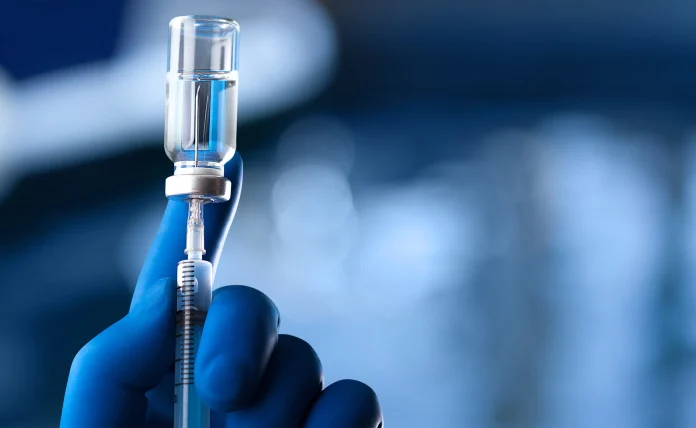 ¡Una y ya! Científicos desarrollan una vacuna que puede combatir cualquier tipo de virus