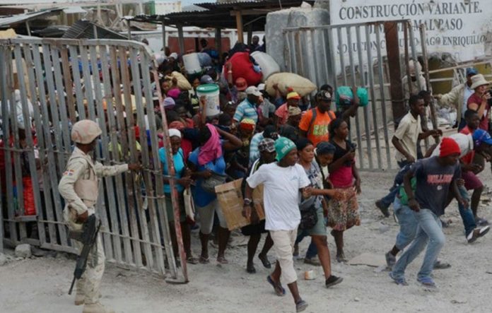 Según la OIM cerca de cien mil haitianos han huido de Puerto Príncipe en un mes