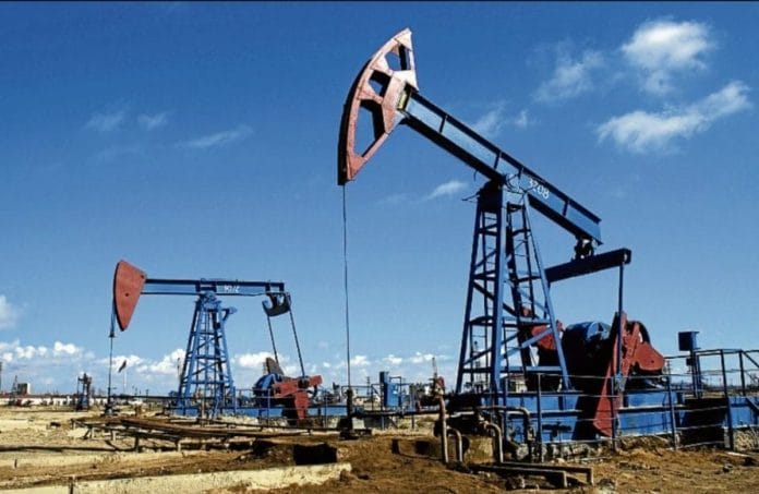 El petróleo de Texas baja un 0.86%, hasta los US$84.92 el barril