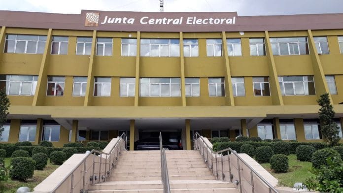JCE inicia distribución de kits electorales para elecciones de mayo
