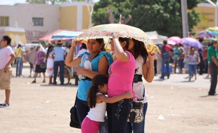 Este sábado seguirán las temperaturas calurosas, algunos chubascos en la tarde