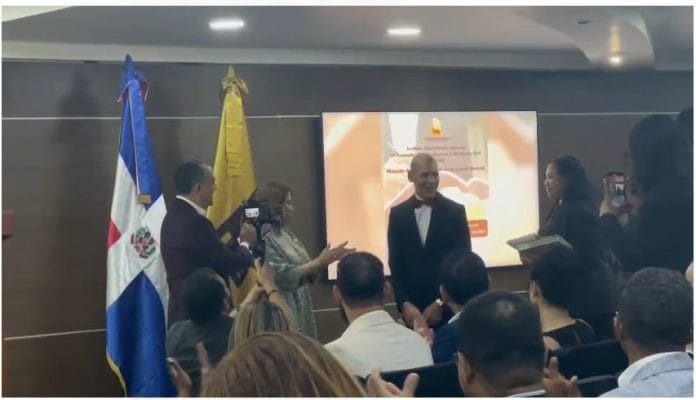 JCE gradúa a 178 periodistas y comunicadores diplomado en Administración Electoral